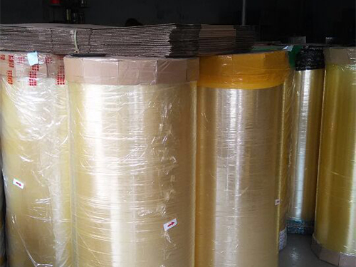 封(fēng)口膠帶(dai)生産車(chē)間